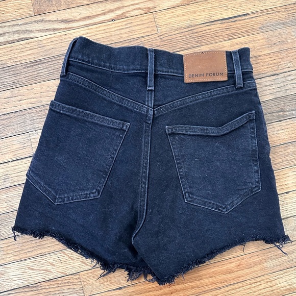 Denim Forum The Arlo Short, size 24. - Picture 5 of 6